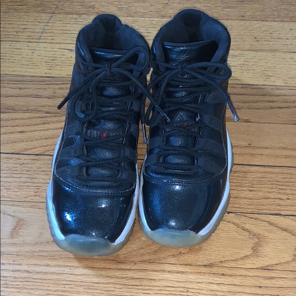 Jordan retro 11 size 4